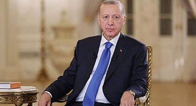 Canlı yayında rahatsızlanan Cumhurbaşkanı Erdoğan’a siyasilerden “Geçmiş olsun” mesajı yağdı