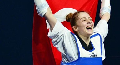 Merve Dinçel, Dünya Tekvando Şampiyonası’nda altın madalya kazandı