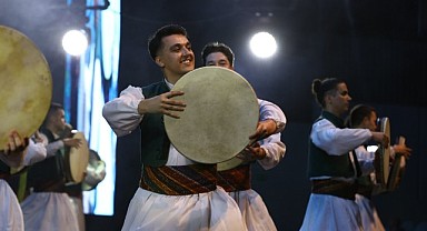 Karagöz Halk Dansları’ndan muhteşem final