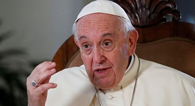 Kur’an-ı Kerim yakılmasına bir tepki de Papa Francis’ten